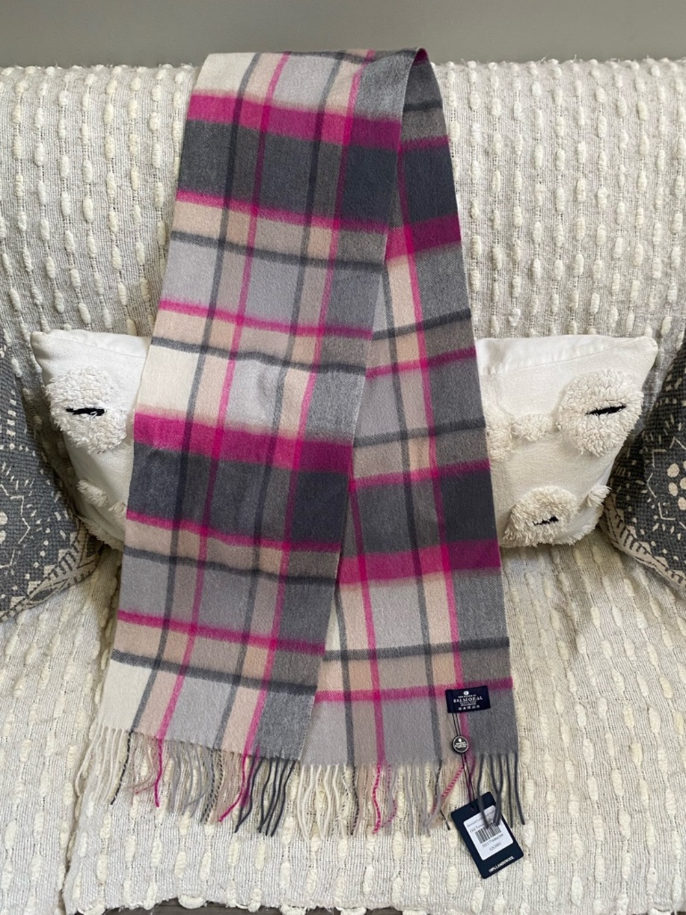 {House of Balmoral} NWT Wool Scarf